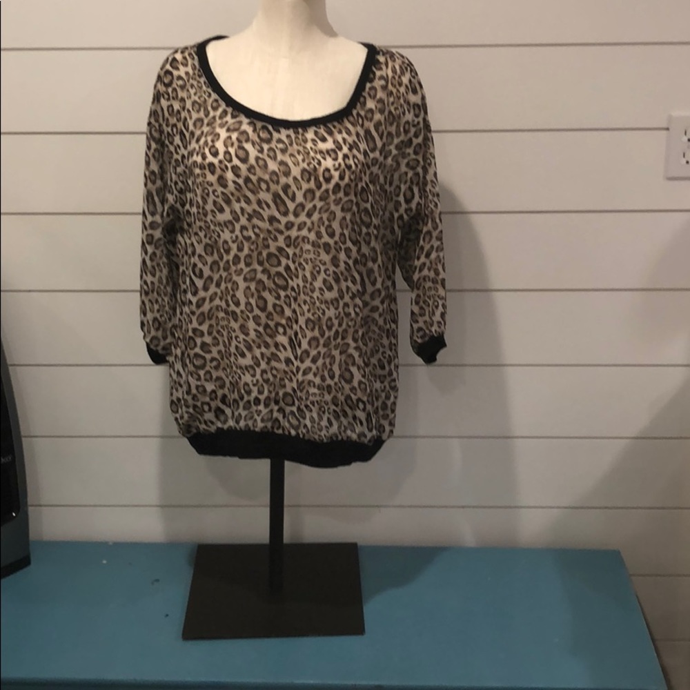Mix &Co leopard print lightweight 3/4sleeve blouse